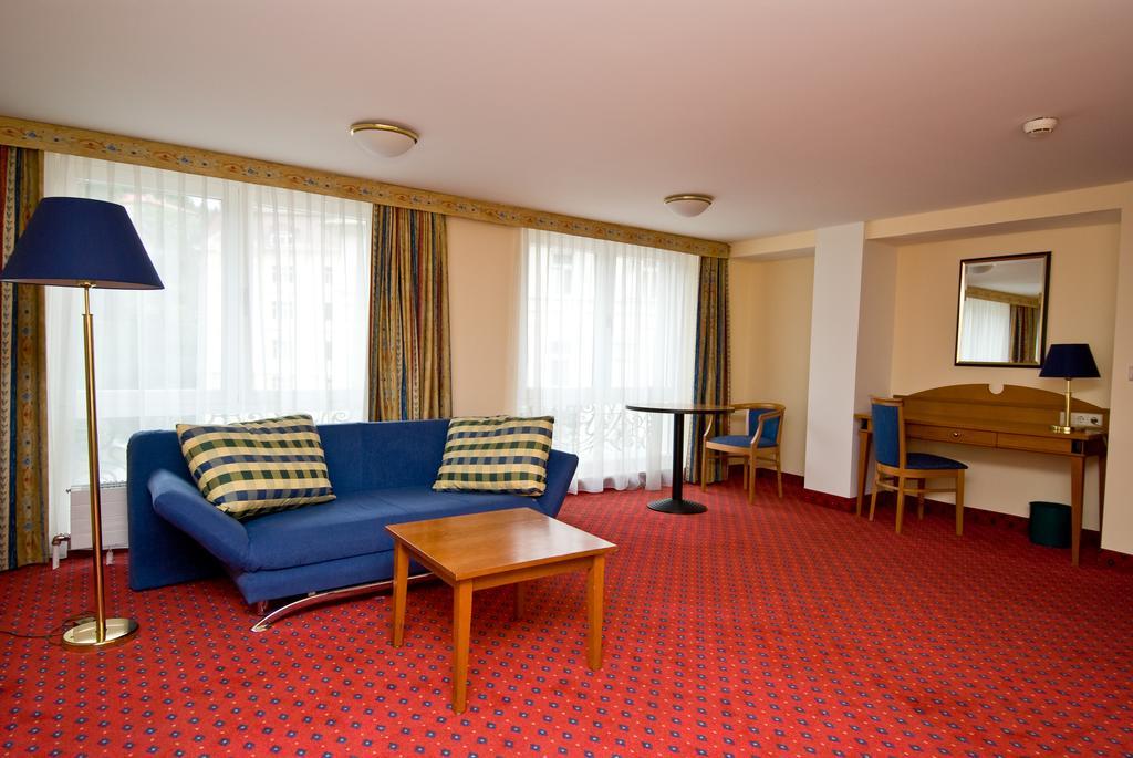 Thermal Resort Hotel Elisabethpark Bad Gastein Szoba fotó